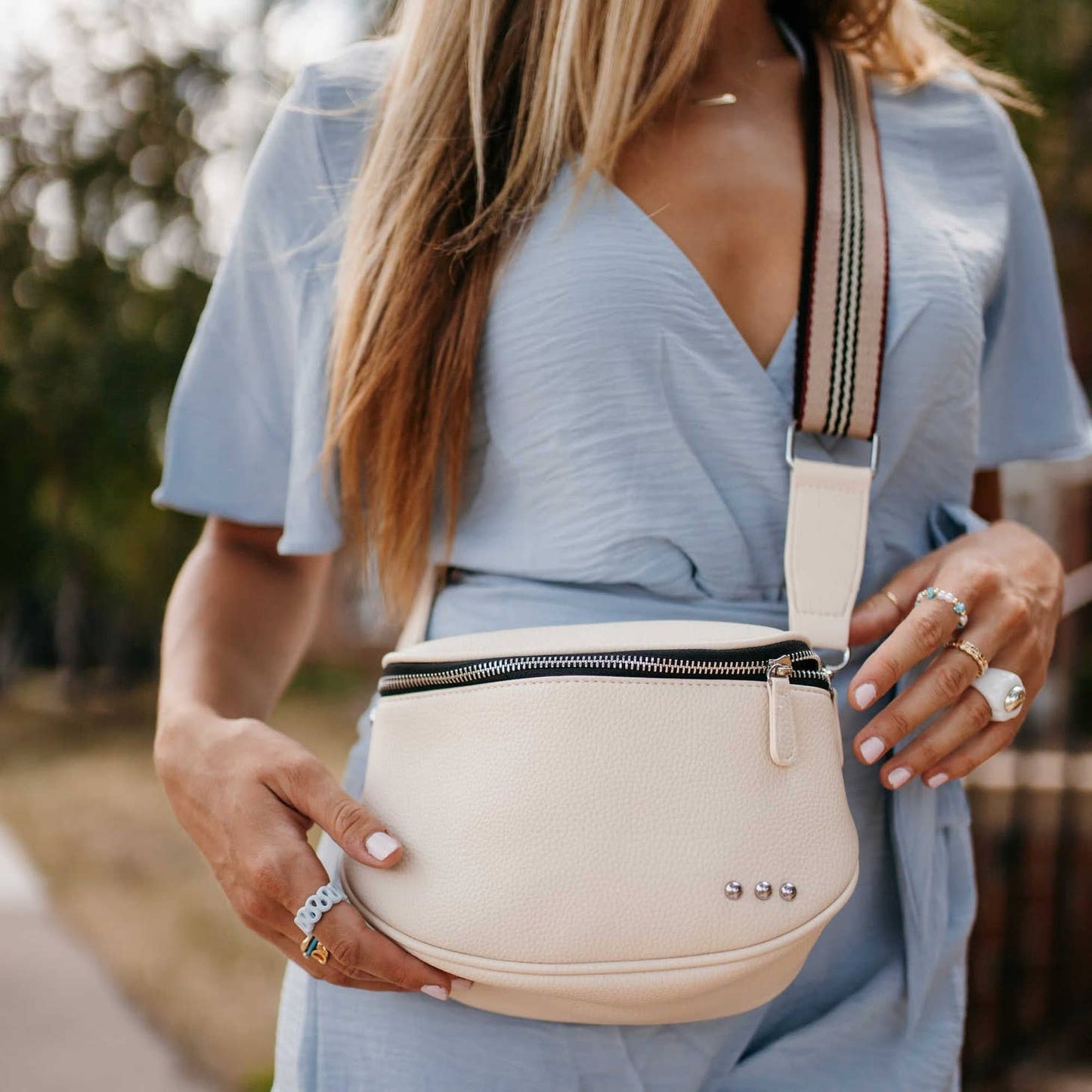 Sutton Cross Body Sling Bag in Cream