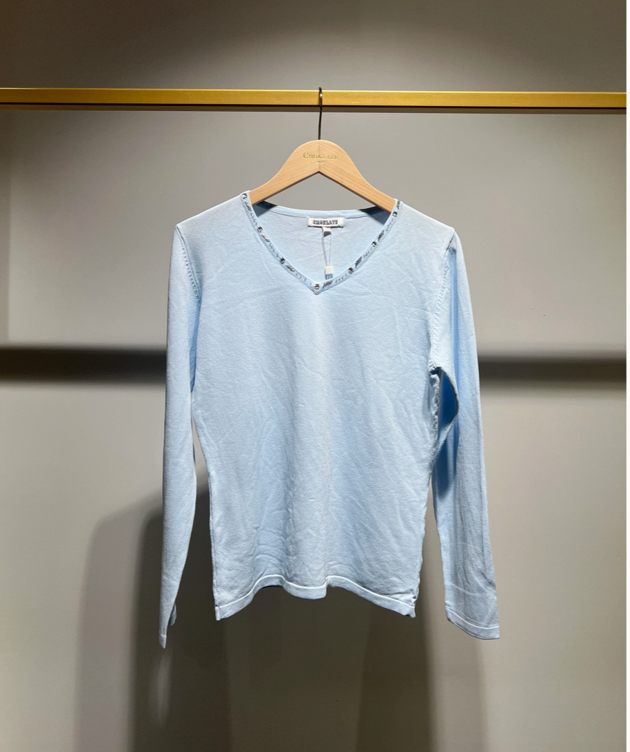 Chokolate Paris Knit V with Detail