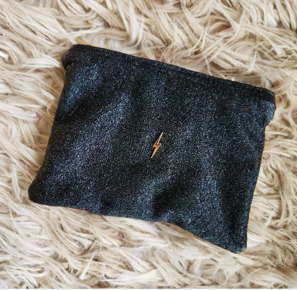 Black Onyx Bolt Pouch