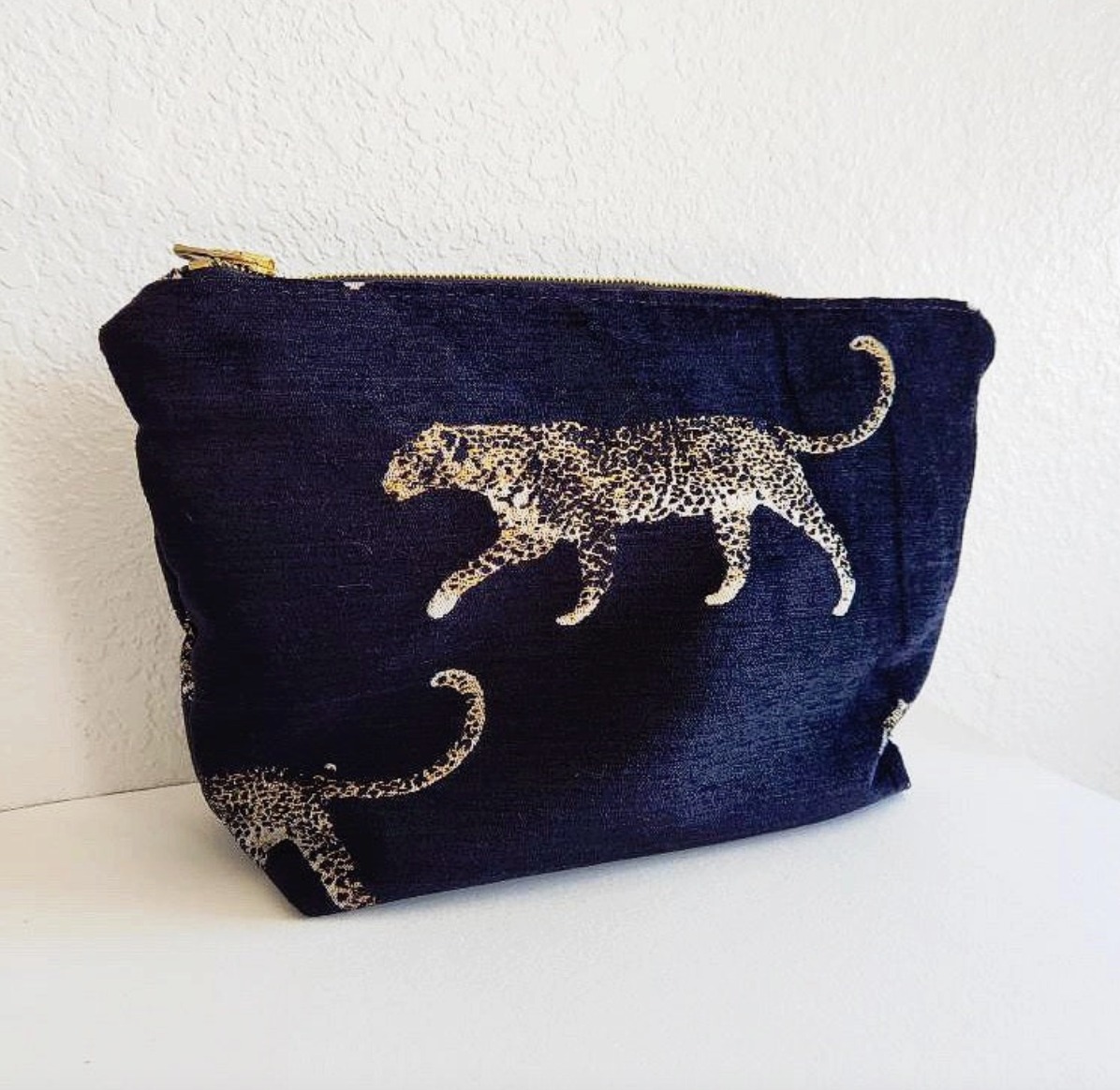 Black Velvet Leopard Traveller