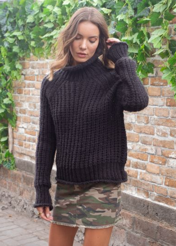 Tara Rails T Neck Sweater (2 Colors)
