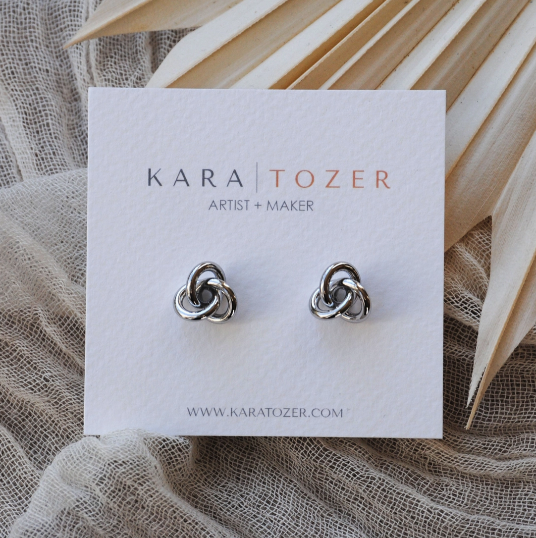 Love Knot Stud Earring (2 colors)