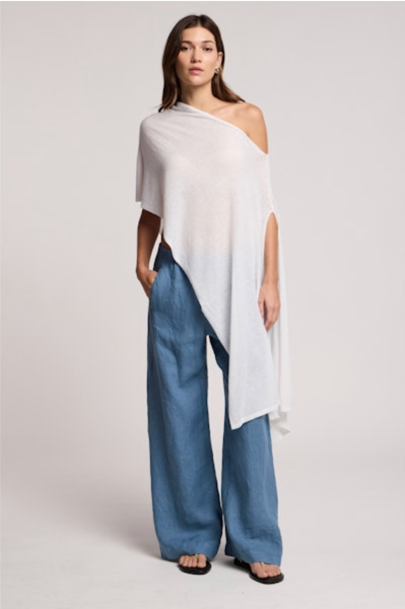 Floren Lightweight Poncho in Black and White