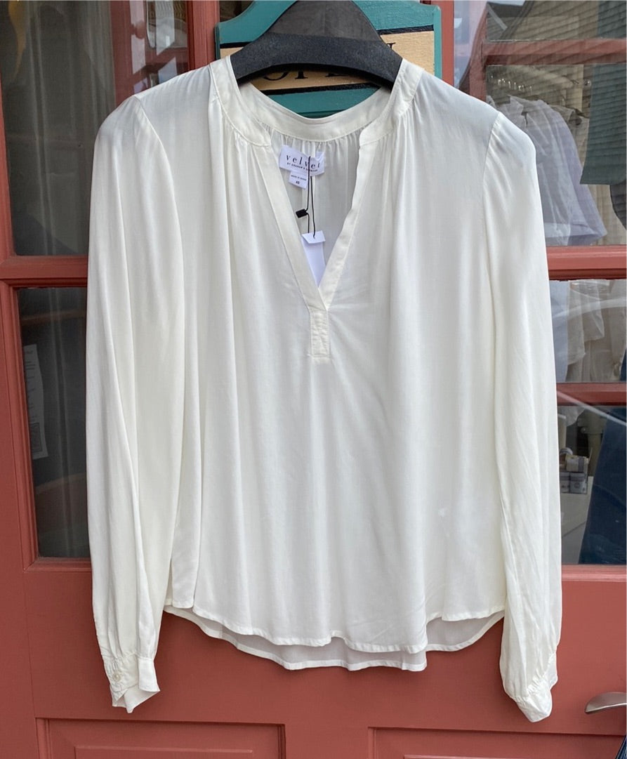 Velvet by Graham & Spencer Posie Top in Ivory