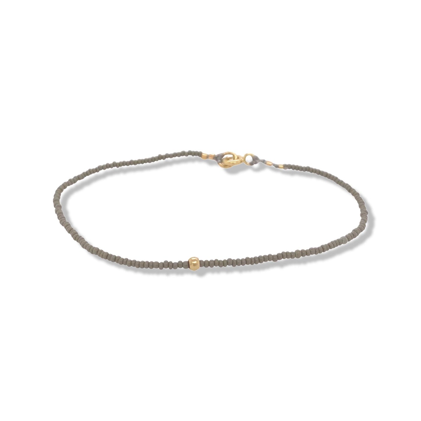 Micro beaded bracelet in Charcoal | Nalu | Nantucket