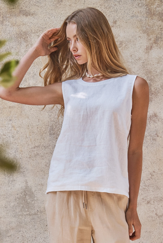 Key Hole Back Sleeveless Top in White