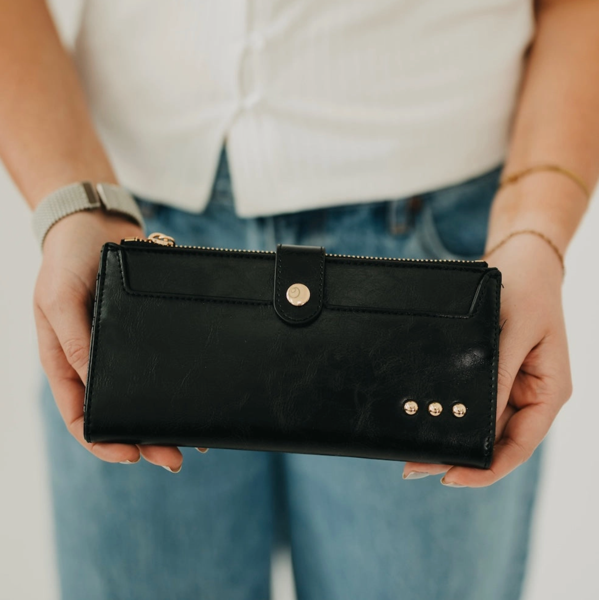 Carryall Wallet in 3 Colors