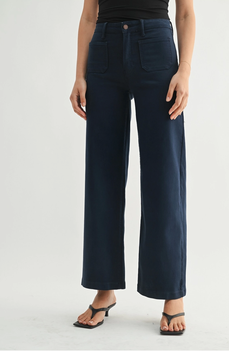 Mini Patch Pocket Wide Leg Jean in Navy