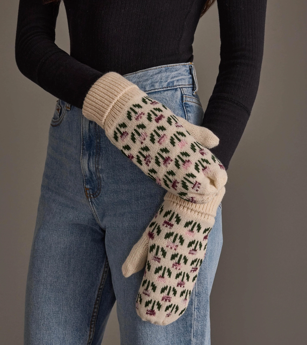 Cream Small Floral Pattern Knit Mittens
