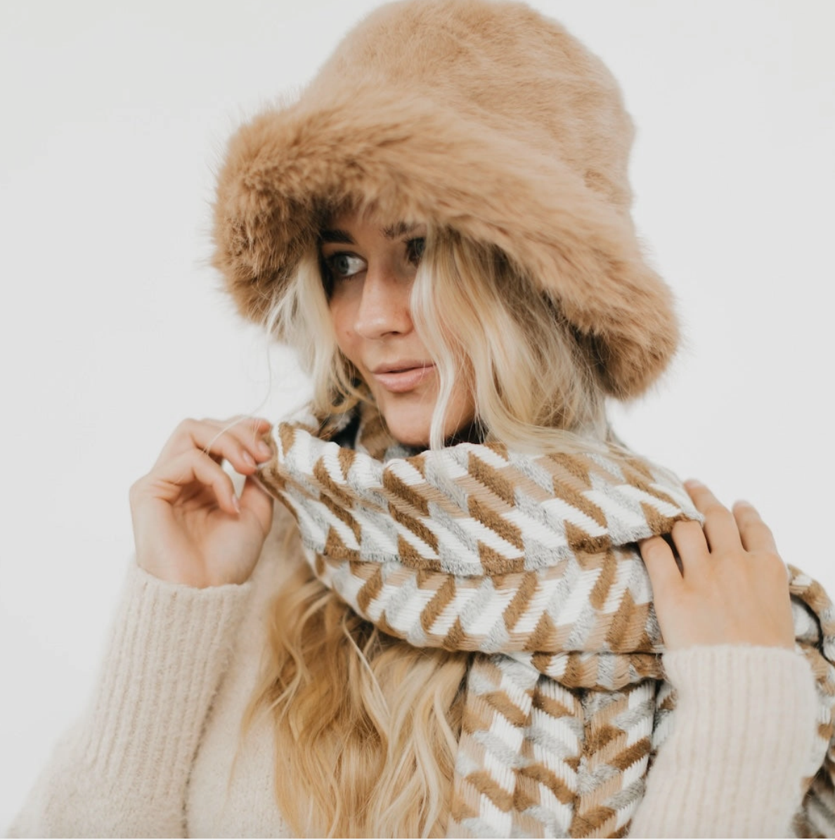 Houndstooth Check Scarf