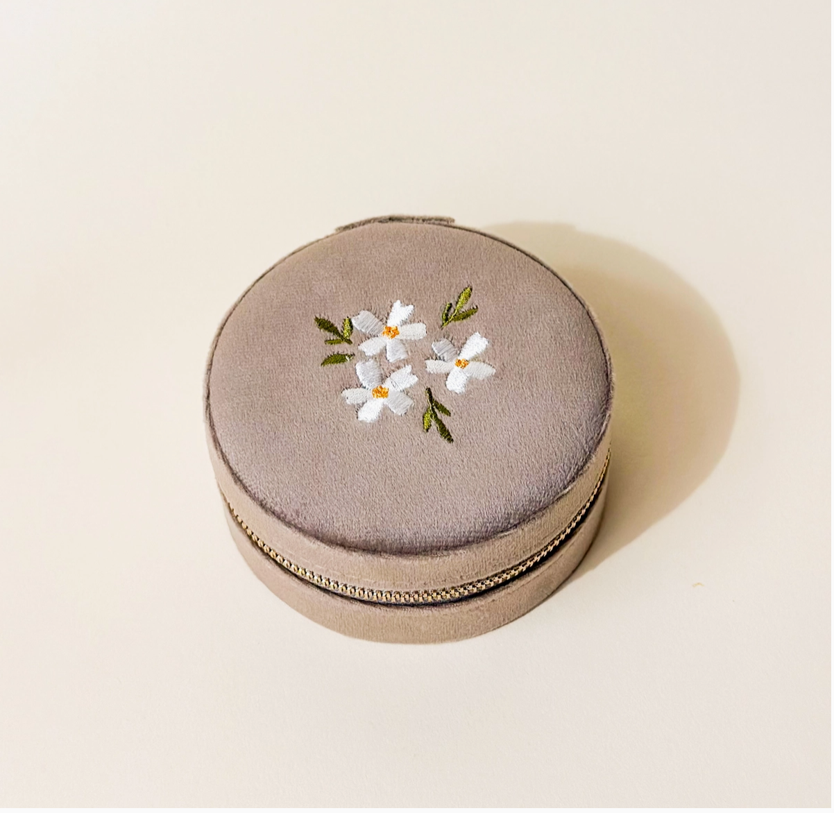 Round Velvet Jewelry Case