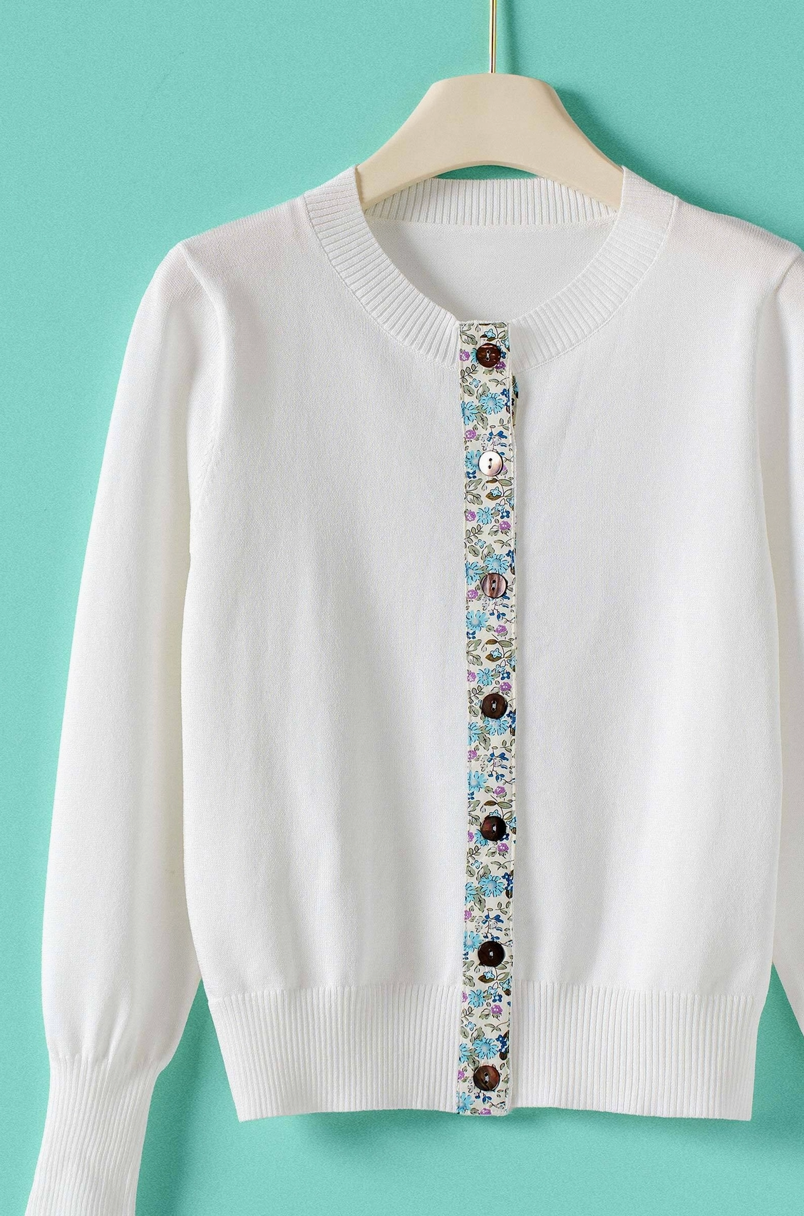 Contrast Floral Detail Cardigan in 2 Colors